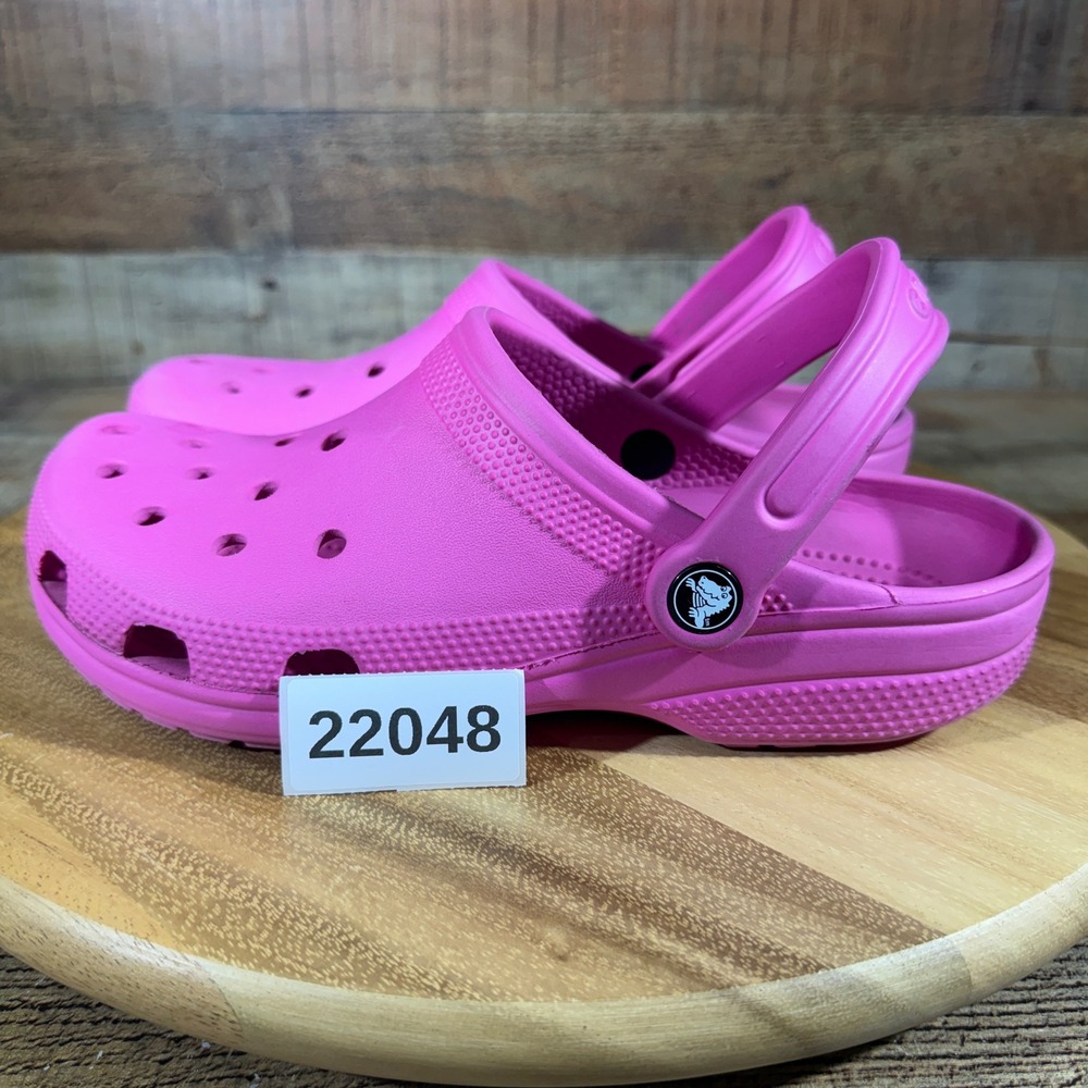 Crocs Clogs Women 9 Pink Classic Lightweight Slip On Water Friendly Comfort Shoe